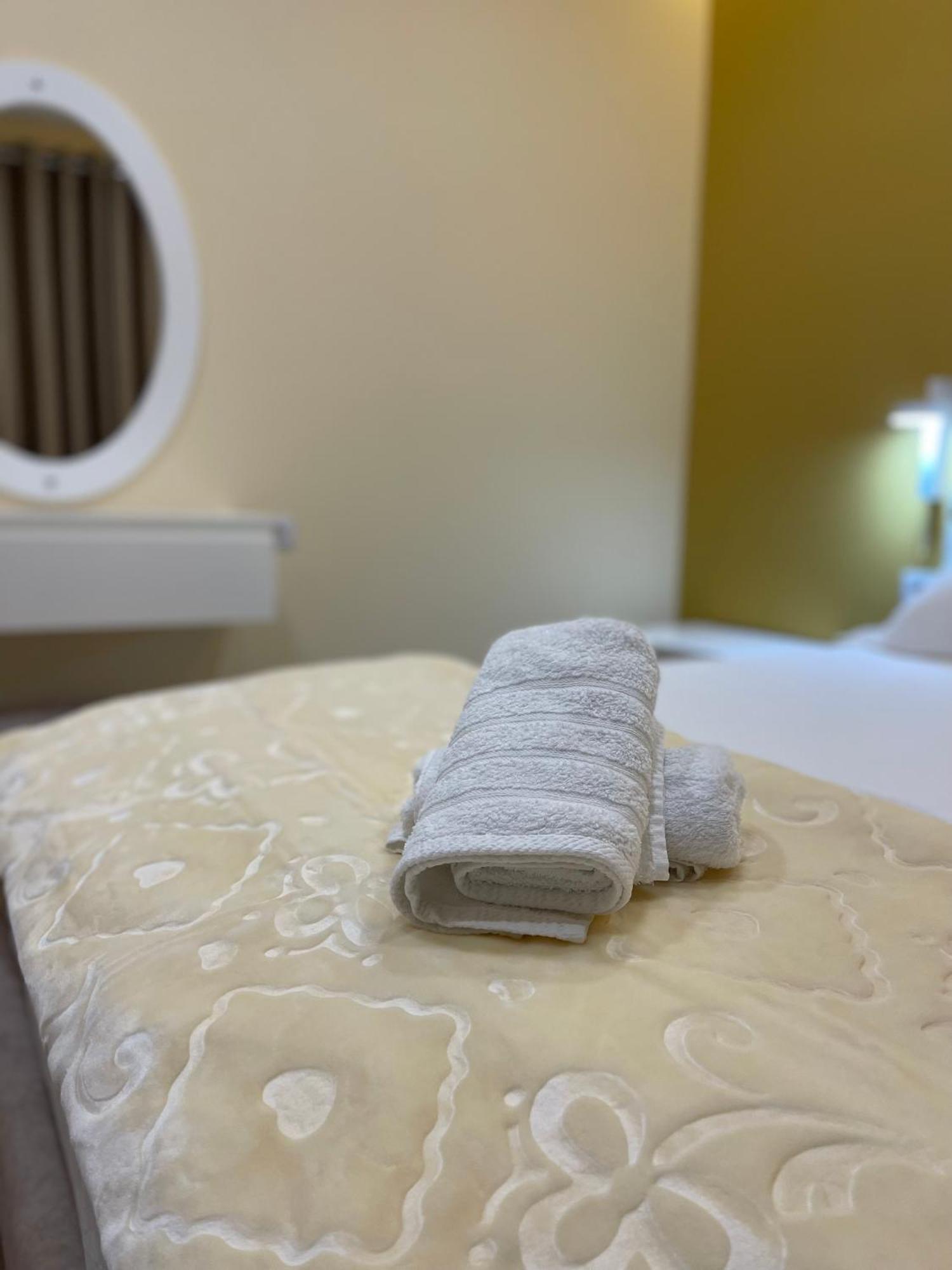 Orizzonte Blu Borsh Apartment ภายนอก รูปภาพ