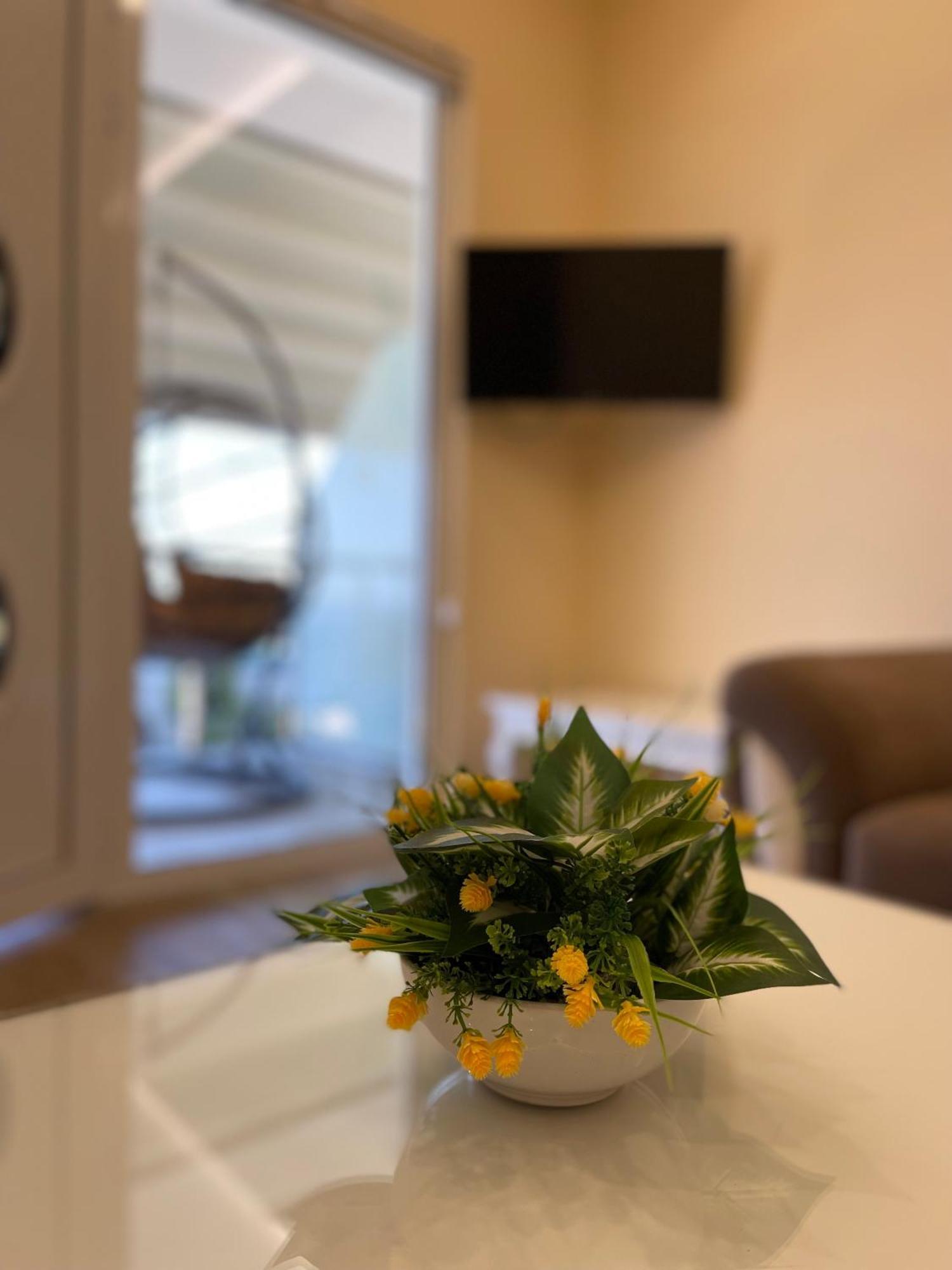 Orizzonte Blu Borsh Apartment ภายนอก รูปภาพ